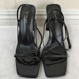 Simmi Womens Square Toe Black Patent Block Heeled Sandals  US SIZE 9
